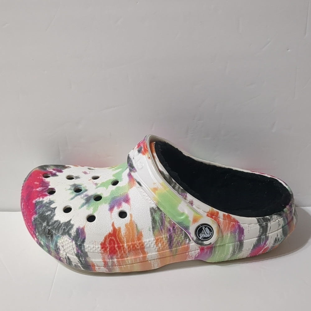 Tie Dye Fuzzy Lined Crocs unisex women 6 Men 4